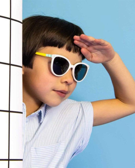 Kids BuZZ Sun Glasses - Dots - 4-6 Years image number 4