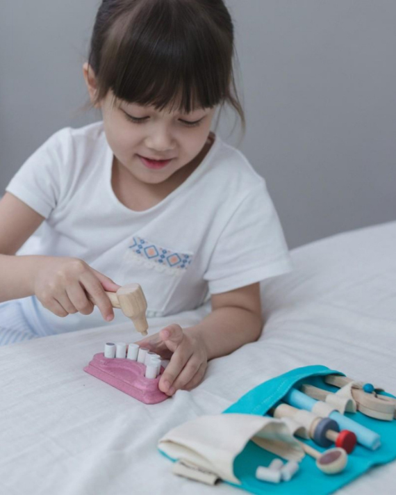 Plantoys Kids dentist set