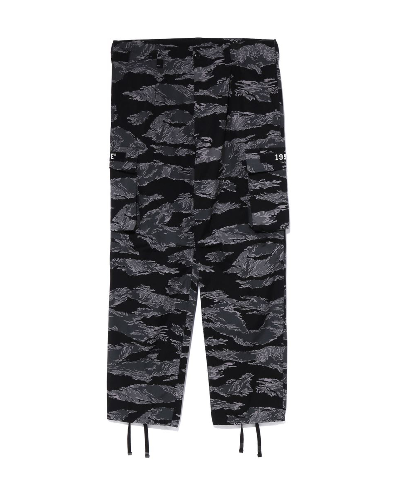 Buy Women Green Camouflage Twill Side Pocket Pants Online At Best Price -  Sassafras.in