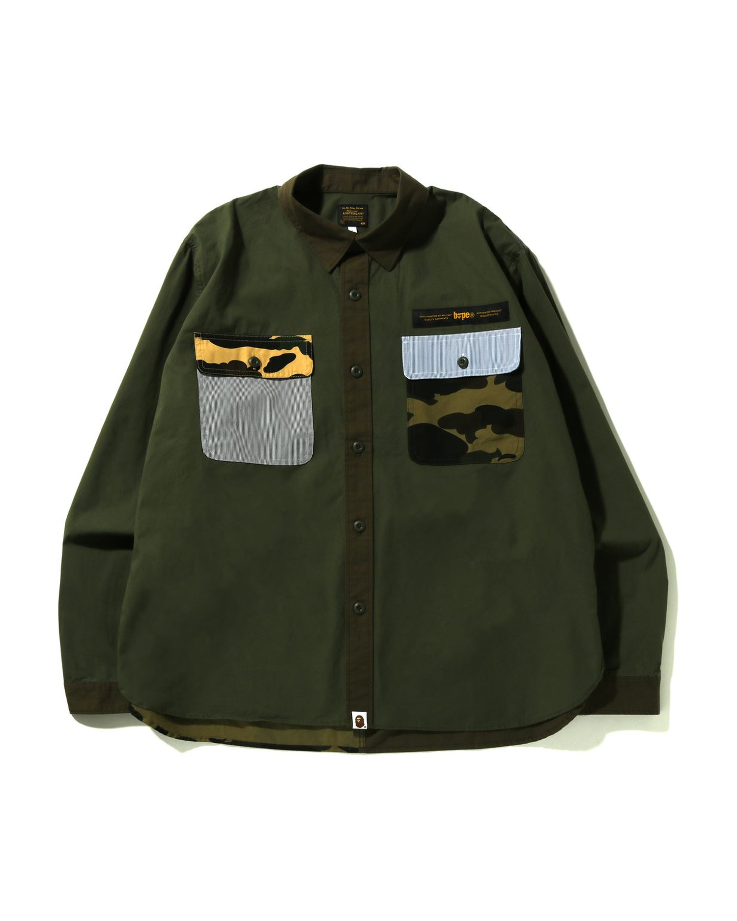 bape moletom com capuz on person