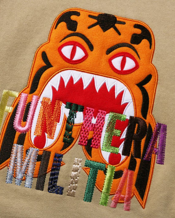 Tiger Embroidery Crewneck image number 1