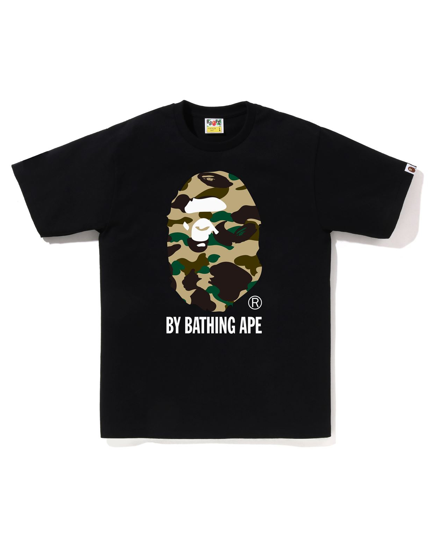 A bathing outlet ape camo tee