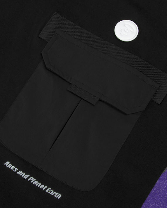 Moonface chest pocket long-sleeve tee image number 3