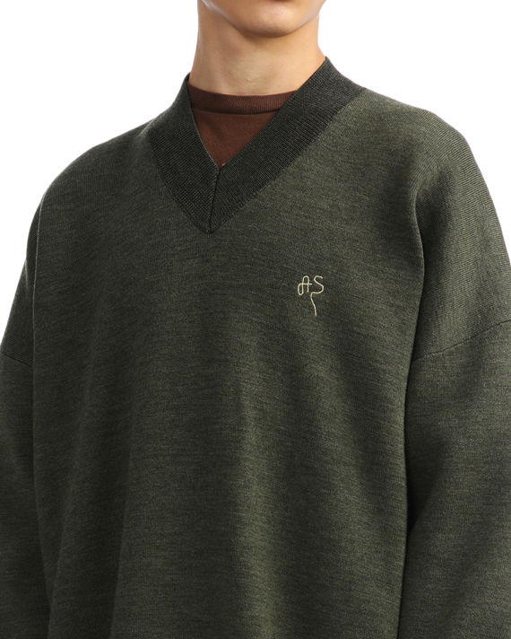 V-neck sweater image number 5
