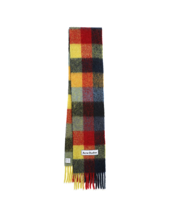 Check scarf image number 0