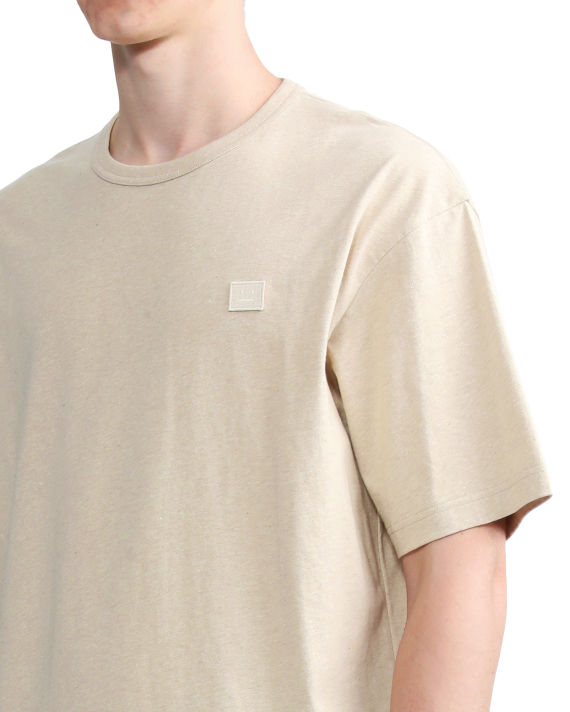 Face patch tee image number 9
