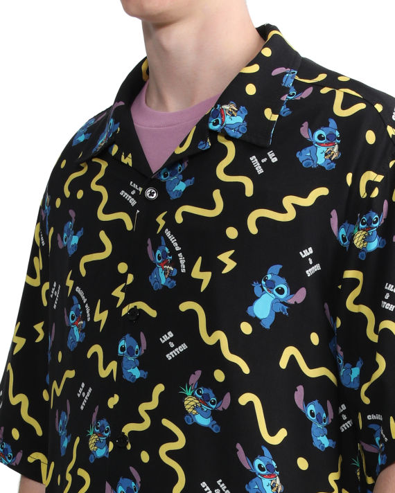 X Disney Stitch patterned Hawaiian shirt image number 4