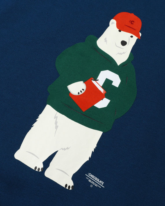 Bear with book graphic sweatshirt image number 4