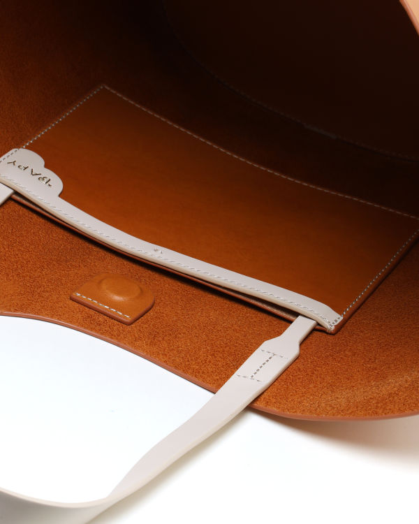 Leather tote bag