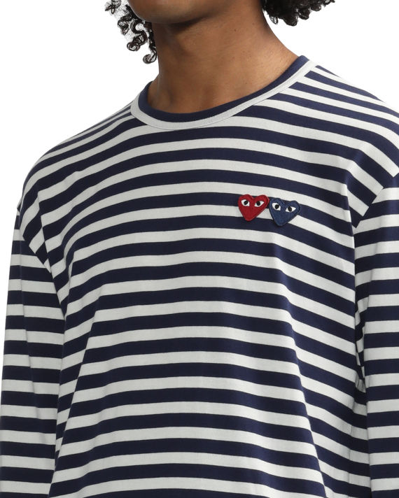 Double heart logo embroidered stripe T-shirt image number 4