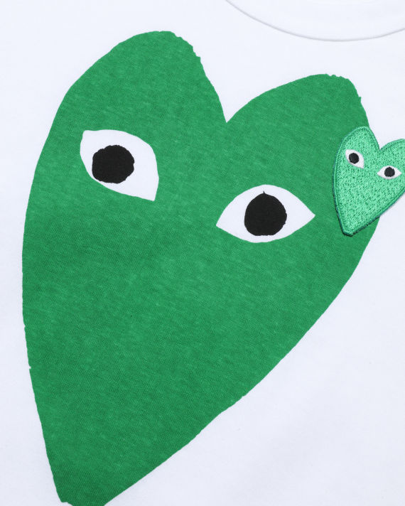 Graphic heart tee image number 4
