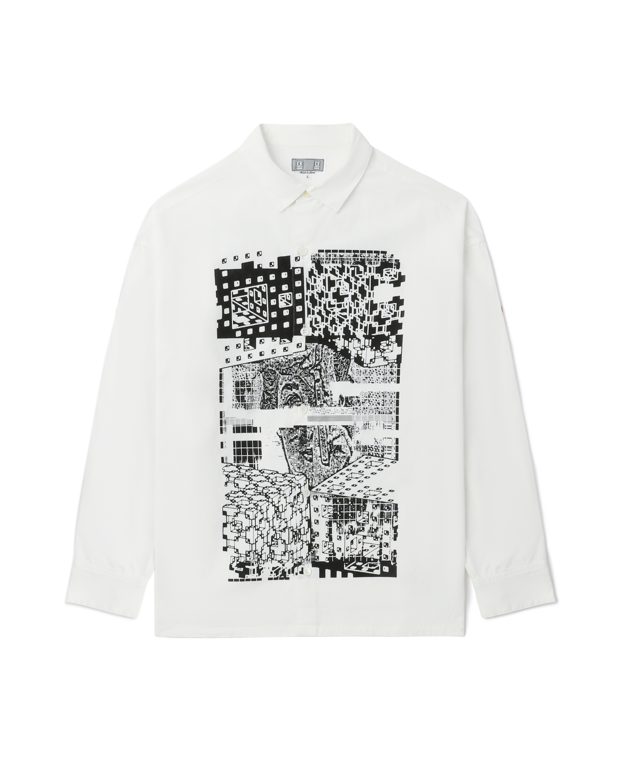 C. E Graphic shirt