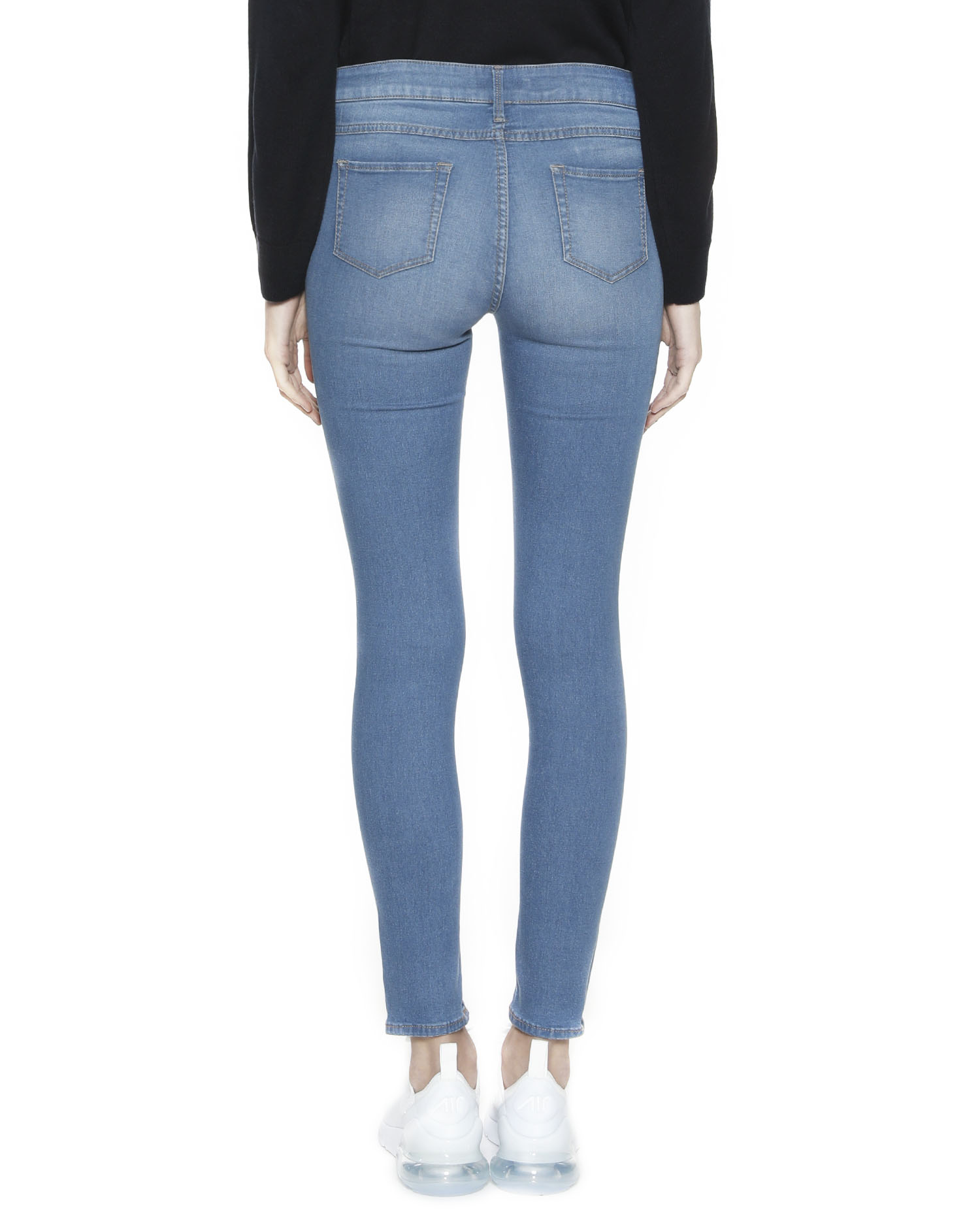 light wash skinny jeans