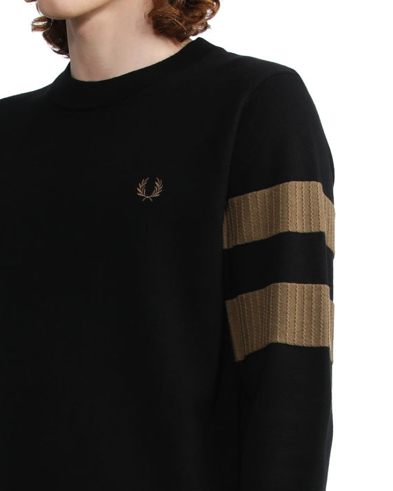 Tipped sleeve crew neck knit image number 4