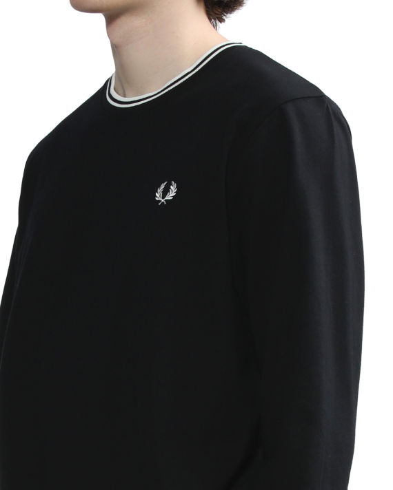 Twin tipped long-sleeve tee image number 4