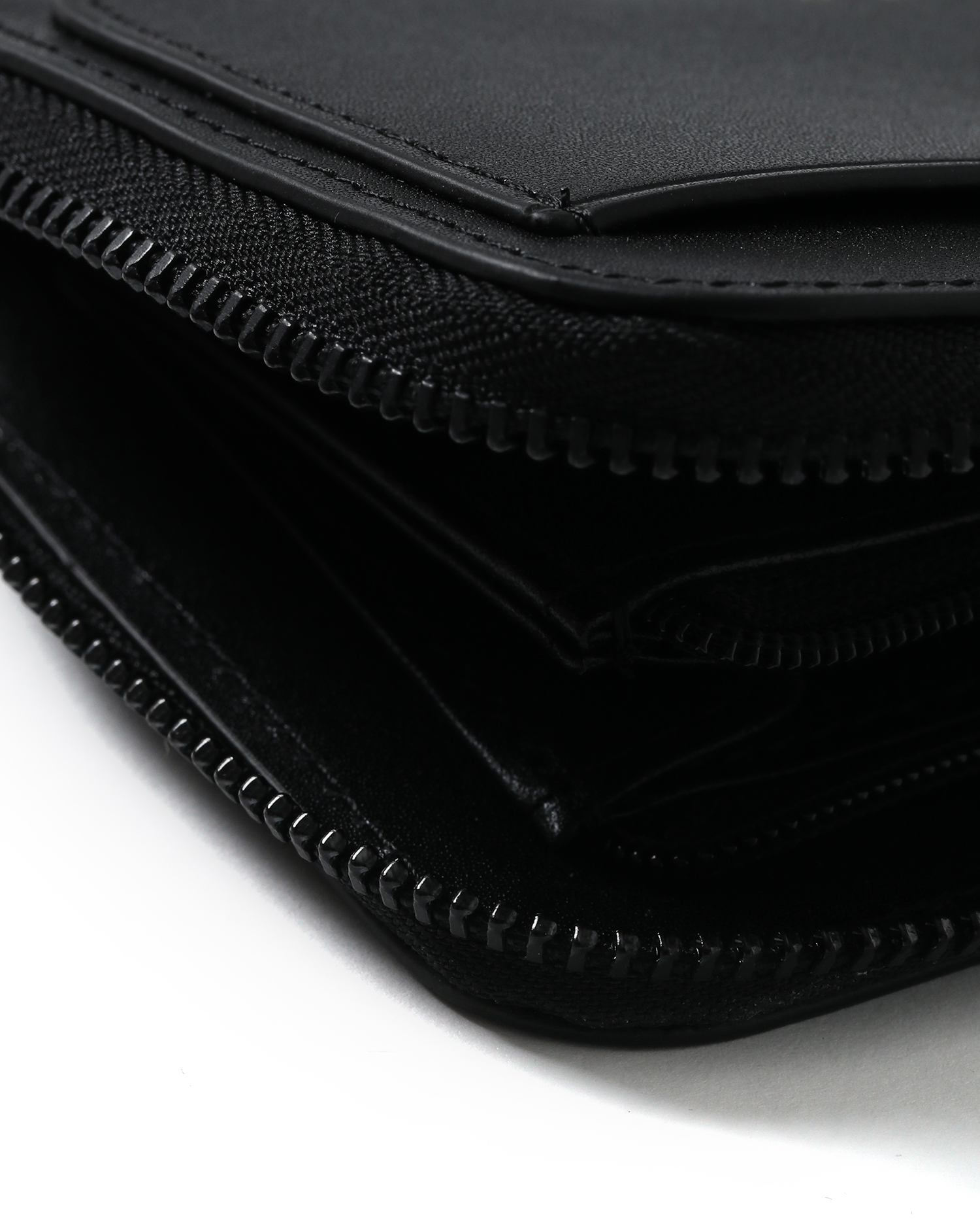 fred perry wallet zip around