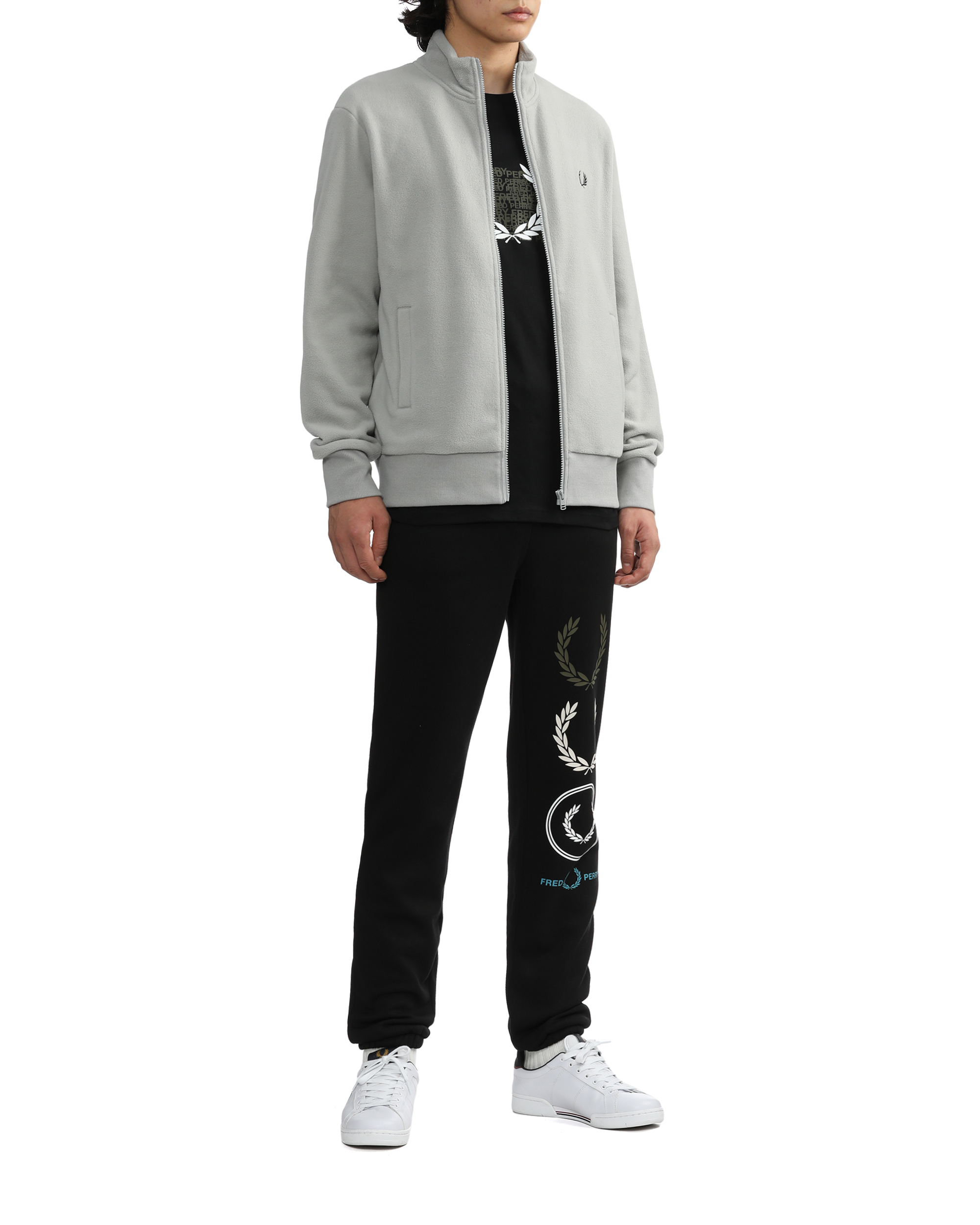 【☆ai2525☆ 】FRED PERRY Embroidered Half Zip - Oxblood | Men's Sweatshirts |Sports