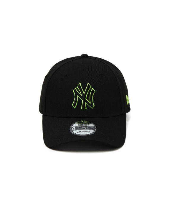 X MLB New York Yankees logo embroidered baseball cap image number 1