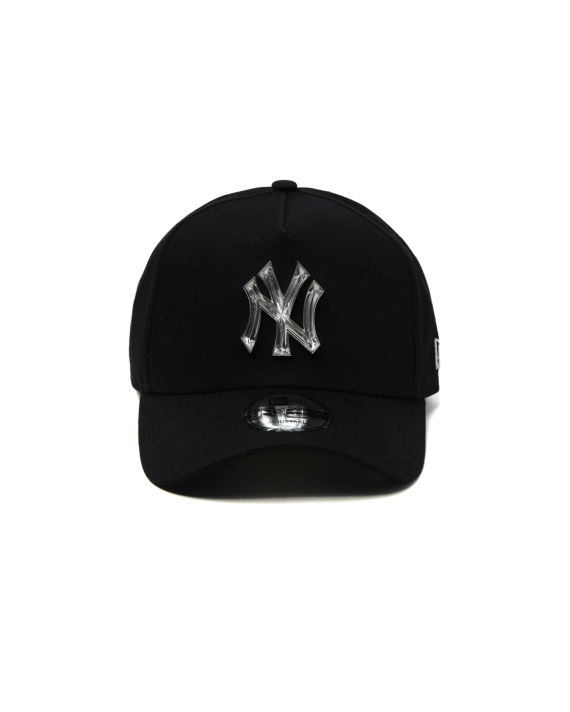 X MLB New York Yankees logo embellished cap image number 1