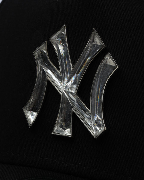 X MLB New York Yankees logo embellished cap image number 3