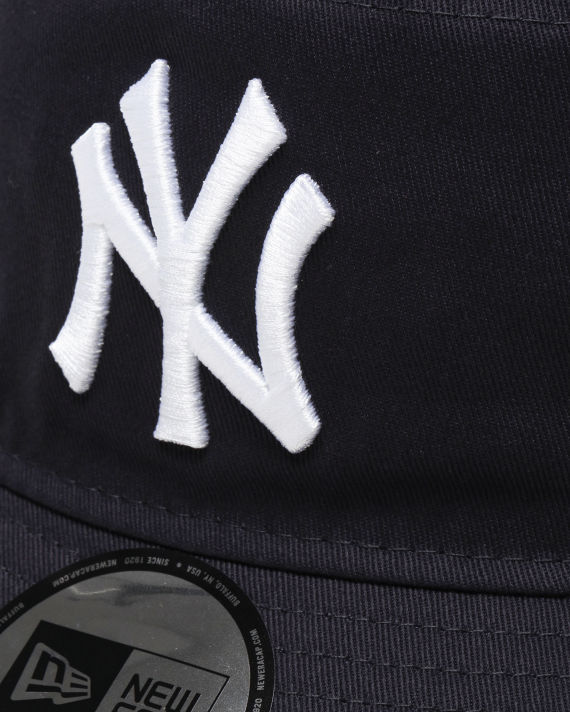 X New York Yankees logo embroidered bucket hat image number 3