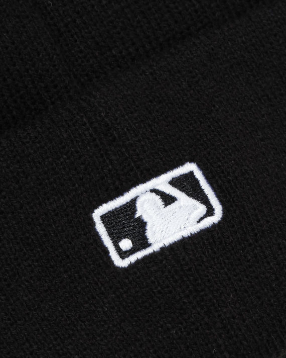 X MLB New York Yankees logo embroidered beanie image number 4