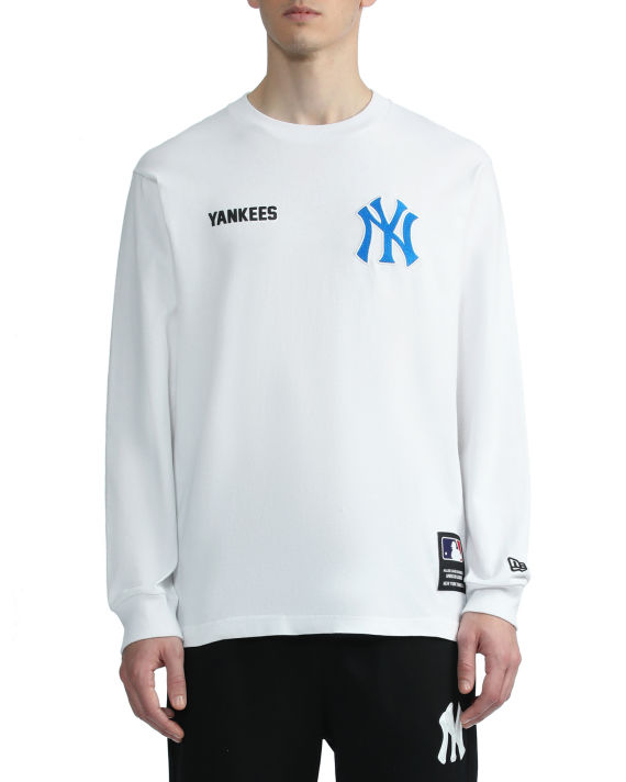 Majestic Yankees Long Sleeve T Shirt With Yankees Sleeve Print To