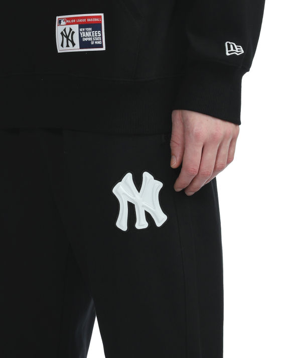 X MLB New York Yankees logo sweatpants image number 4