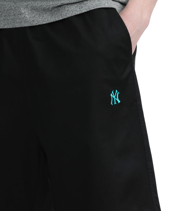 X MLB New York Yankees drawstring shorts image number 4