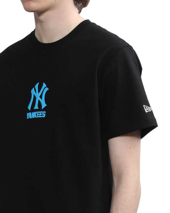 Unisex Thumbs Down Yankees T-shirt -  Hong Kong