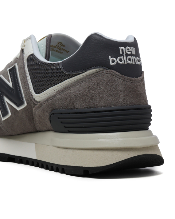 New Balance 574 sneakers