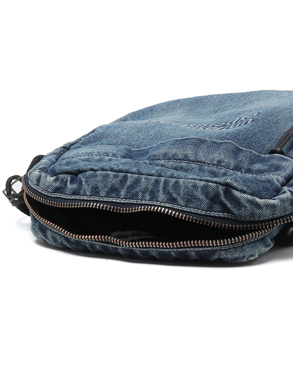 UNIFORM EXPERIMENT Denim shoulder bag