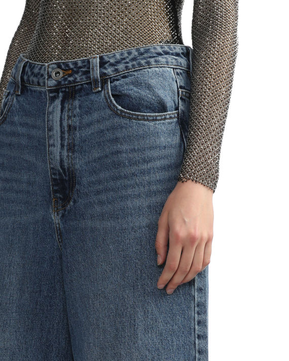 Wide-leg denim jeans image number 4