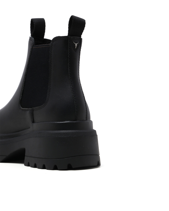 WINDSOR SMITH Chelsea leather boots